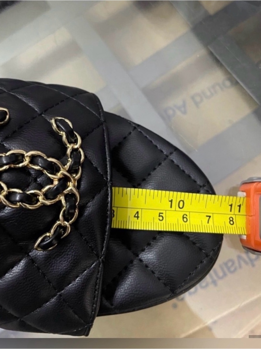 🔥 Chanel WHITE  or BLACK Quilted  Sandals with Iconic chain CC size 42 11 - Picture 2 of 7